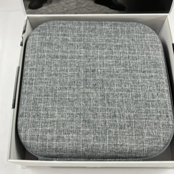 SHARPER Image, power percussion deep tissue massager. - Picture 4 of 7